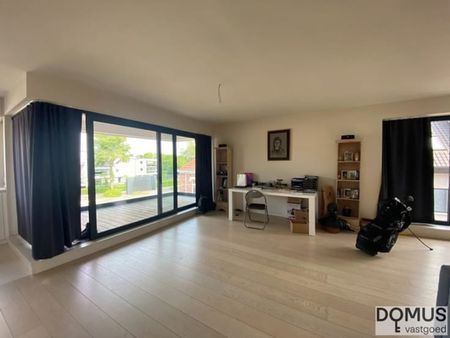Appartement te huur - Foto 2