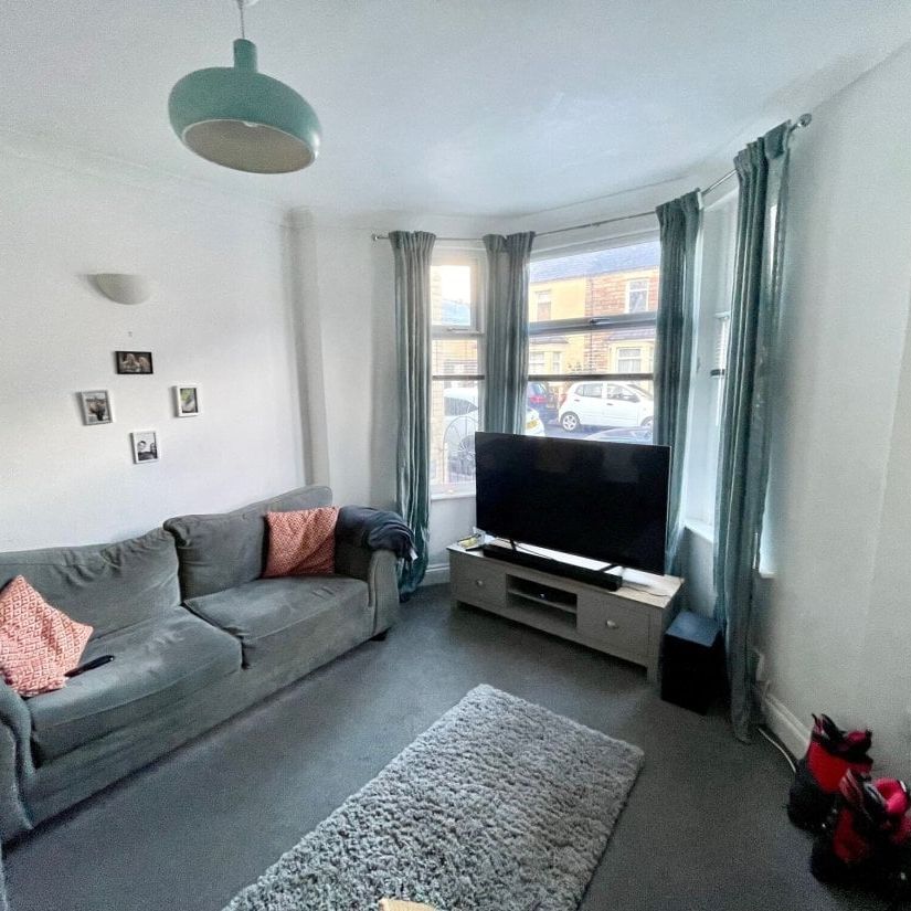 Station Street, BARRY - Photo 1