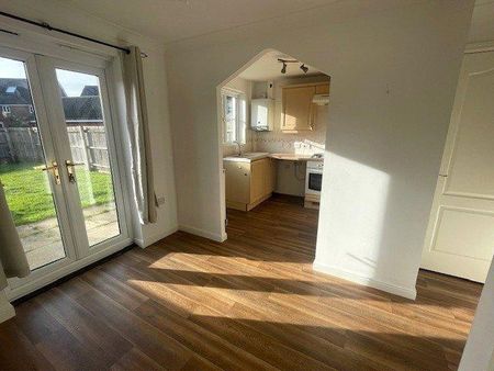 3 bedroom link detached house to rent - Photo 5