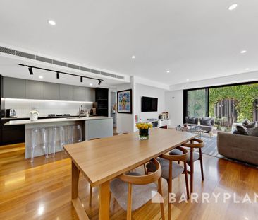 Luxury Living in the Heart of Keilor East - Photo 6