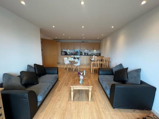 2 bedroom flat to rent - Photo 1