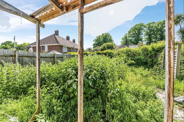 2 bedroom terraced house to rent - Photo 1