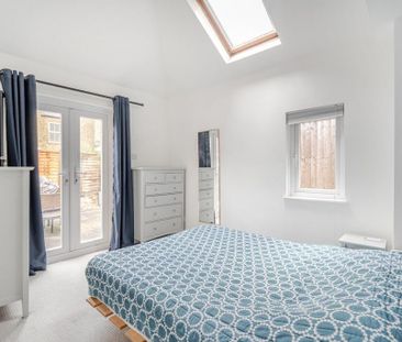 3 bedroom flat to rent - Photo 6