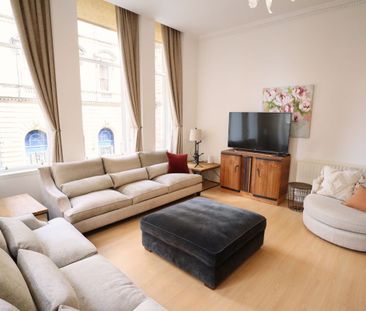 2 Bed, First Floor Flat - Photo 4