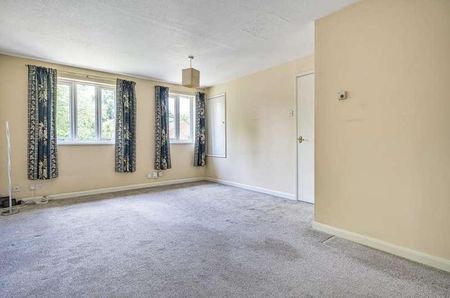 Goldsworth Park, Woking, GU21 - Photo 4