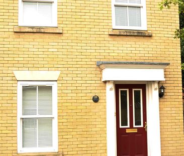 Lovely ensuite room – close to Hospital, Severalls Business Park – ... - Photo 1