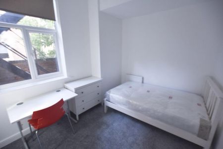 5 bedroom apartment to rent - Photo 2