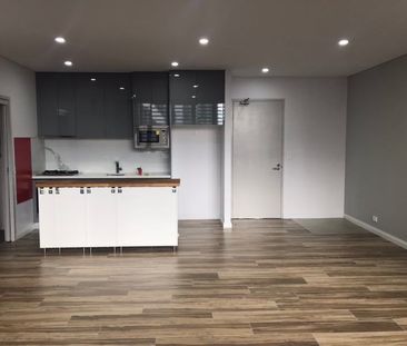 One Bedroom Apartments | 20 mins to City| Gym | Outdoor and indoor ... - Photo 2