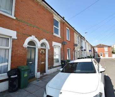 3 bedroom terraced house to rent - Photo 3