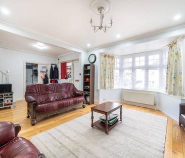 4 bedroom detached house to rent - Photo 3