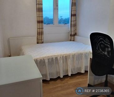1 bedroom in a flat share to rent - Photo 1