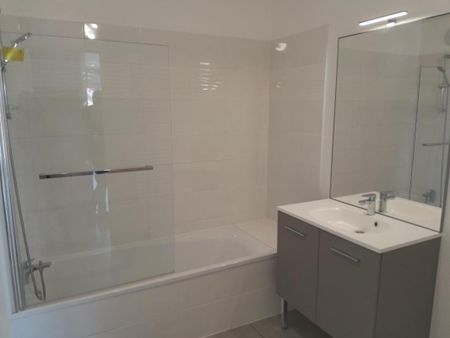 Location Appartement 2 pièces 46m² POISY 74330 - Photo 4