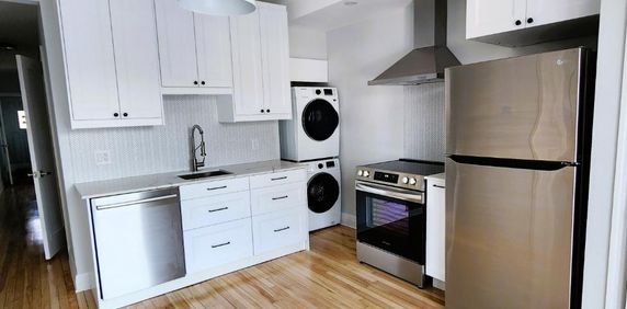 3 1/2 Petite-Patrie - rénové et lumineux - 5 électros inclus / 1 br freshly renovated and sunny 3 1/2 in Petite-Patrie, 5 appliances included - Photo 2