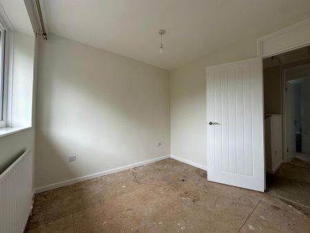 3 bedroom semi-detached house to rent - Photo 4