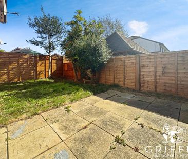 Brevet Close, Purfleet-On-Thames, RM19 - Photo 2