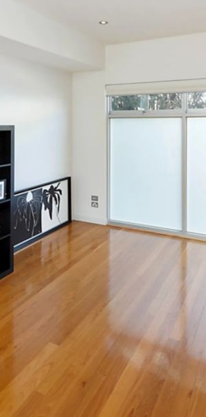 Incredible Richmond Townhouse with a Rooftop Retreat - Photo 1