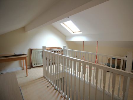 Terraced House to rent on - Photo 5