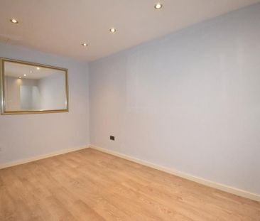 4 bedroom townhouse to rent - Photo 5