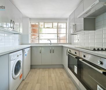 6 bedroom terraced house to rent - Photo 2