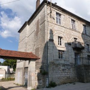 À louer / Appartement F2 DUPLEX / BESANCON QUARTIER ST-FERJEUX 26 rue de la Basilique - Photo 1