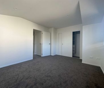 Brand new townhouse - Photo 1