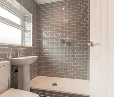 2 bedroom semi-detached bungalow to rent - Photo 1