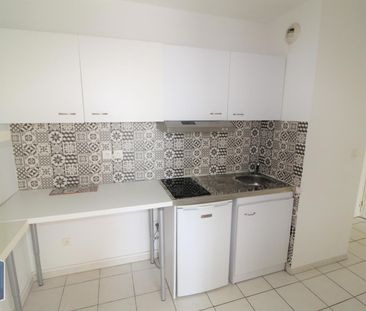 Location Appartement 1 pièce 33m² AIX EN PROVENCE 90ème - Photo 3