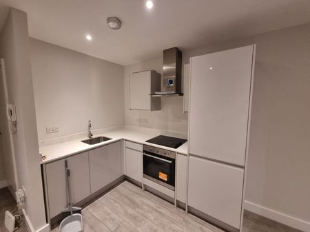 1 Bed Flat, Queens House, HA1 - Photo 4