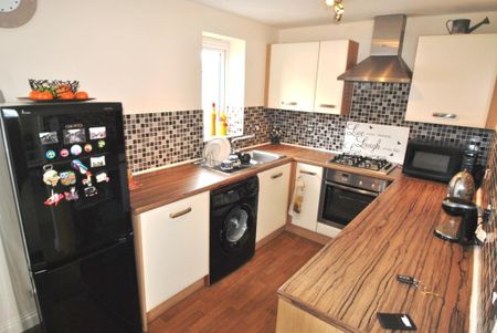 2 bedroom flat to rent - Photo 5