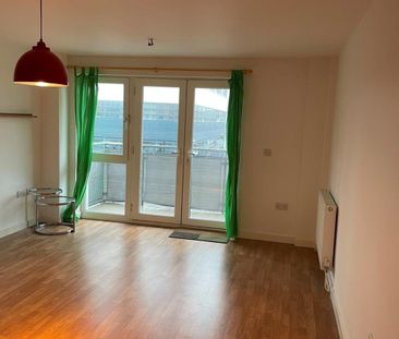1 Bed Flat, Fenton, E1 - Photo 1