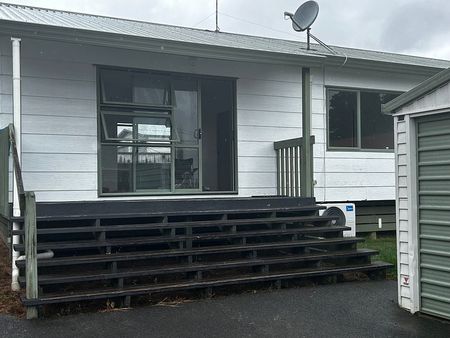 Just redecorated 3bdrm Home For Rent - Photo 4