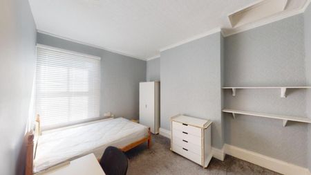 8 bedroom house to rent - Photo 3