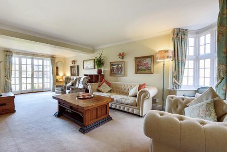 4 bedroom detached house to rent - Photo 2