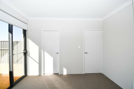 Stylish Dual Living with Quality Finishes & Great Convenience - Photo 5