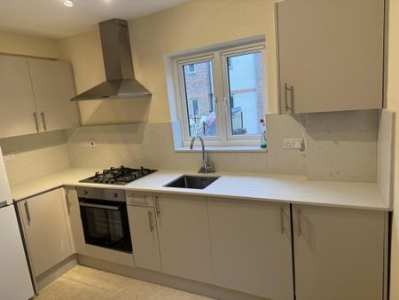 2 bedroom flat to rent - Photo 3