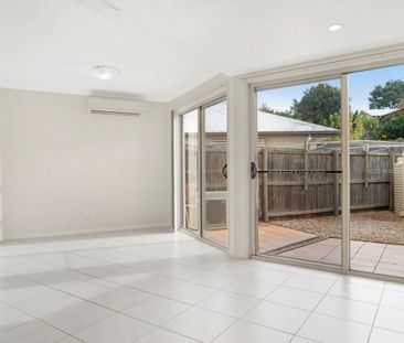 Stylish & Spacious Townhouse in Prime CBD-Fringe Location - Photo 1