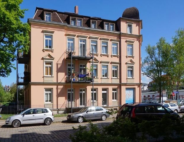 Wohlfühlen auf zwei Etagen - Großzügige 3-Zimmerwohnung in Löbtau zu vermieten - Foto 1