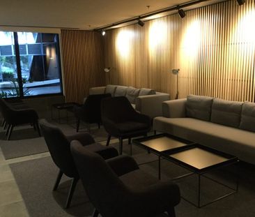 Premium Location, Modern Apartment - Photo 1
