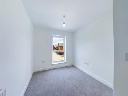 4 bedroom detached house to rent - Photo 5