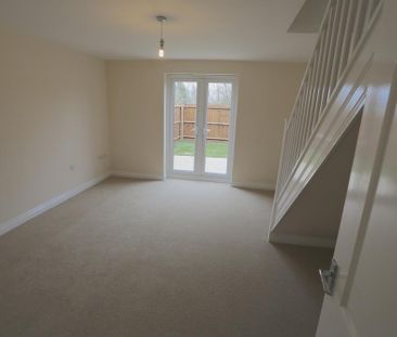 2 bedroom semi-detached house to rent - Photo 1