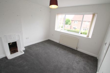 3 bedroom semi-detached house to rent - Photo 5