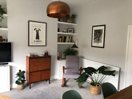 2 Bed Flat, Stapleton Hall Road, N4 - Photo 3