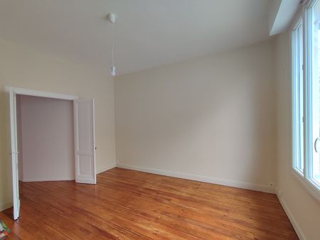 Apartment - Photo 2
