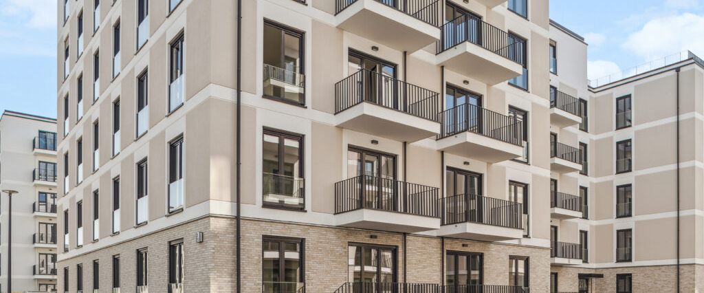Stilvolles Penthouse-Apartment: Exklusive 4-Zimmer-Wohnung mit Dachterrasse und Einbauküche - Foto 1