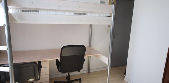 À LOUER – Studio MEUBLÉ de 12 m², Rue Adolphe – VAUBAN réf 710-0C - Photo 2