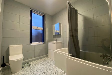 Edinburgh Place - Photo 3