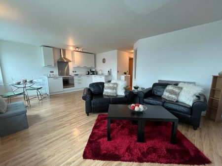 1 Bed Flat, Marco Island, NG1 - Photo 3