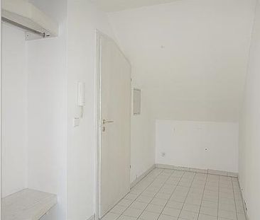 Gepflegte ca. 89 m² große DG-Wohnung mit großem Wohn-/Esszimmer, Ta... - Foto 1