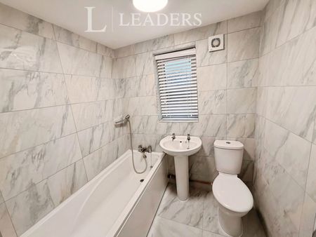 1 bedroom apartment to rent Harrow Road, Clacton-on-Sea, Essex, CO15 - Photo 3