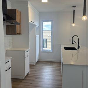 BEAU 4½ | CONSTRUCTION RÉCENTE | EST - Photo 3